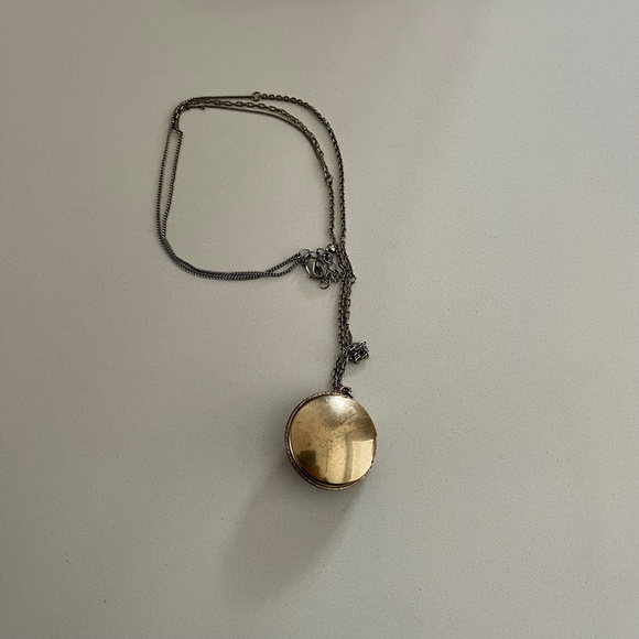 UO Gold Locket Necklace - Picture 3 of 5